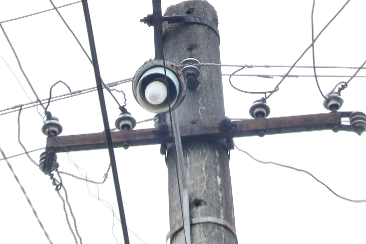 Sighetenii din cartierul Unirii se plâng că circulă pe întuneric