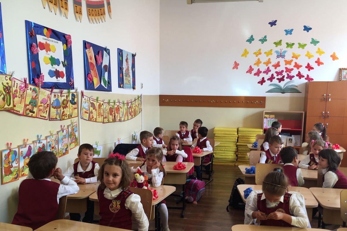 În Baia Mare, bătaie pe locurile de la clasa pregătitoare