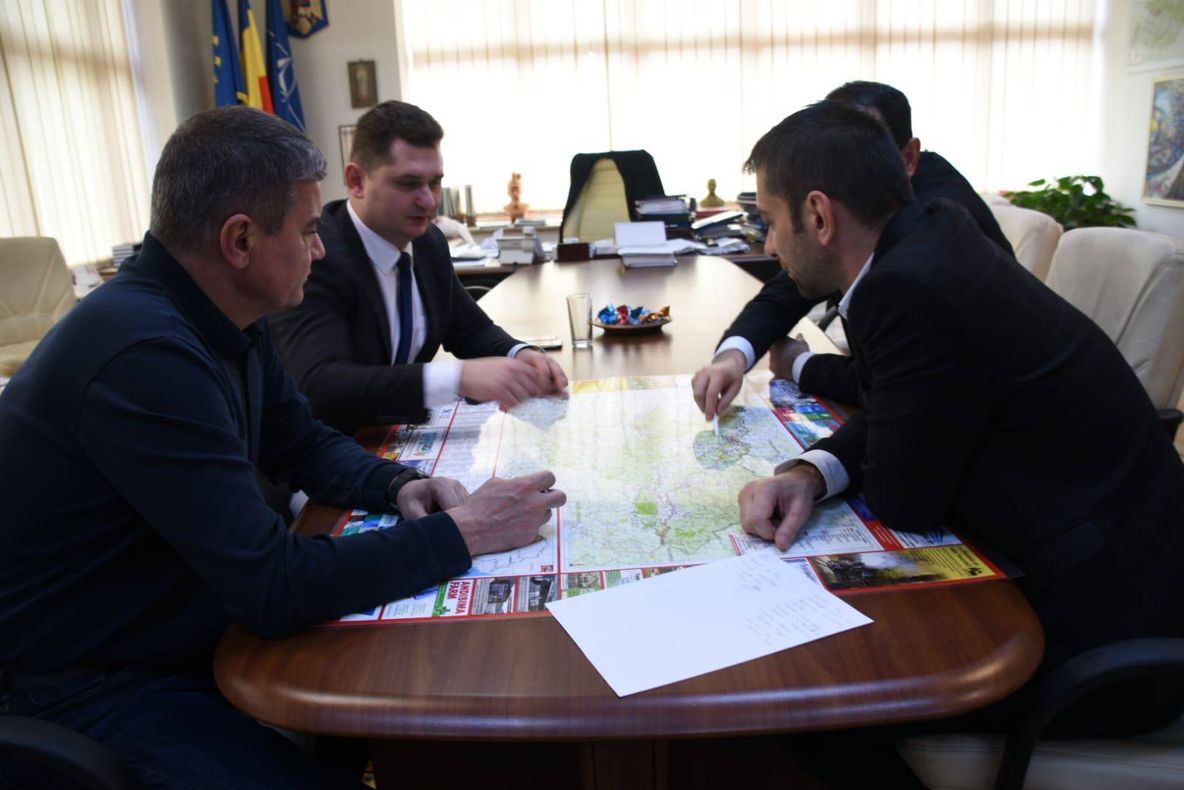 Investițiile pentru anul 2019 pe cursurile de râuri din Maramureș, dezbătute la Consiliul Județean