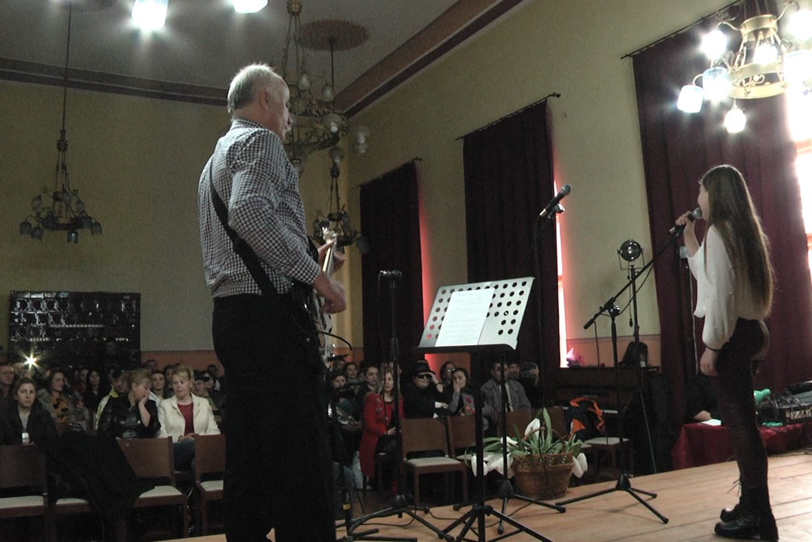 Elevii Școlii de Artă ”Gheorghe Chivu”, spectacol de ziua femeii