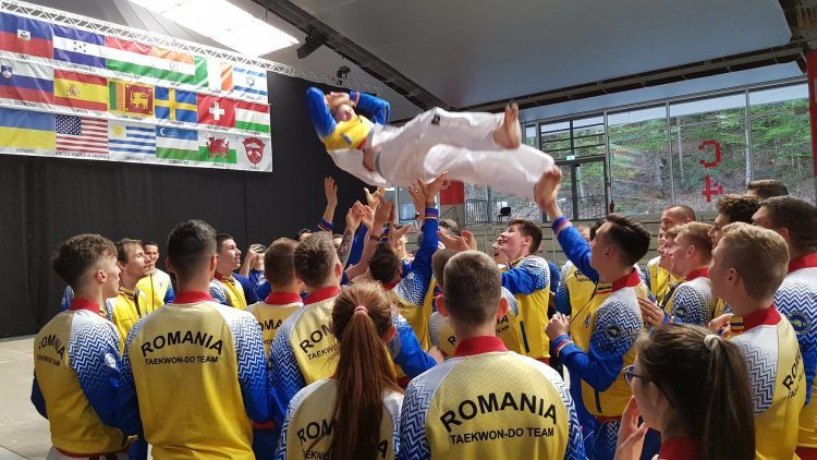 Campion mondial la Taekwon-do ITF!    Alex Ivasuc a cucerit medalia de aur