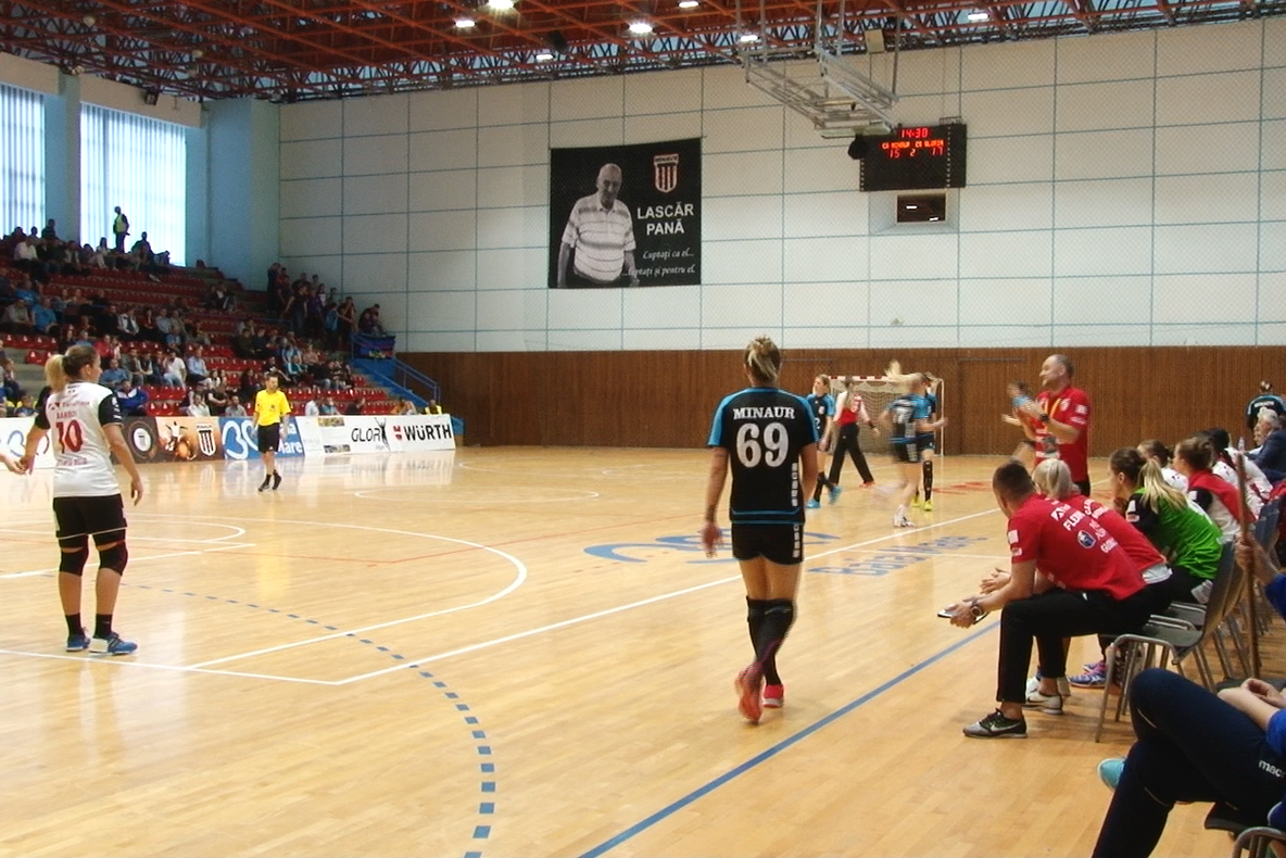 Înfrângere grea pentru handbalistele de la Minaur