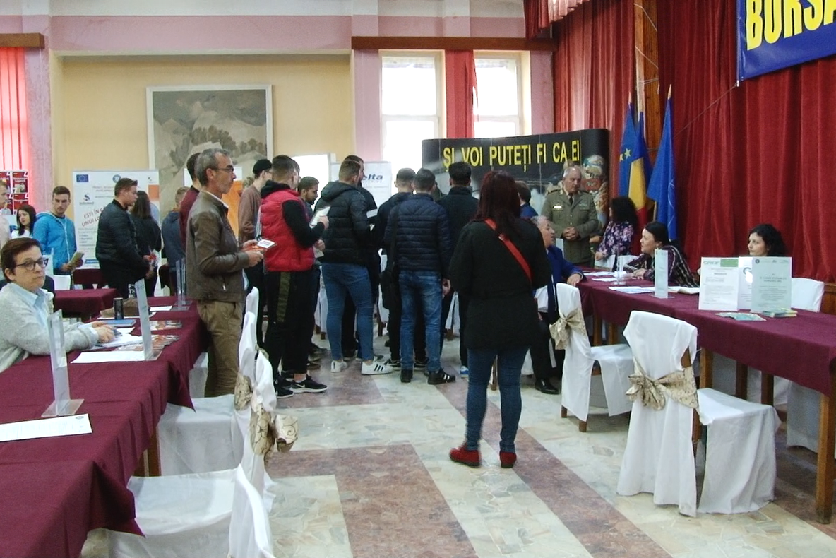 28 de șomeri au fost angajați la bursa generală a locurilor de muncă