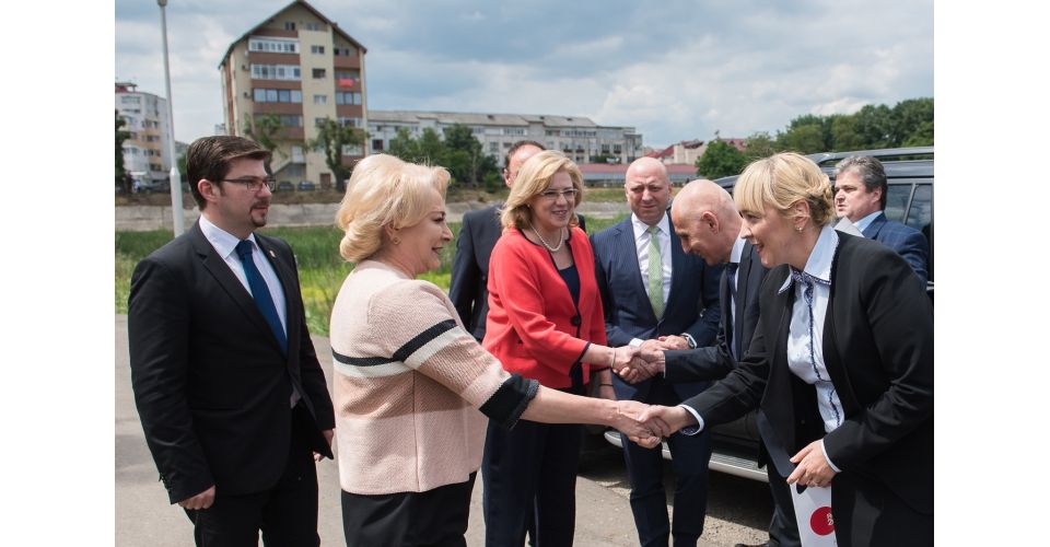 Maramureșenii revoltați că primul ministru al României, Viorica Dăncilă a evitat întâlnirile cu cetățenii în timpul vizitei în Maramureș