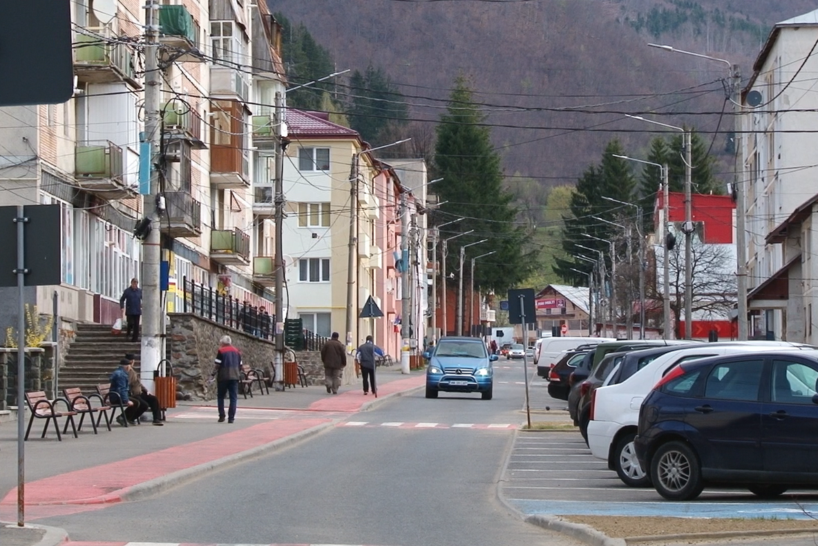 O primărie din Maramureș le oferă teren tinerilor care vor să-și construiască o casă