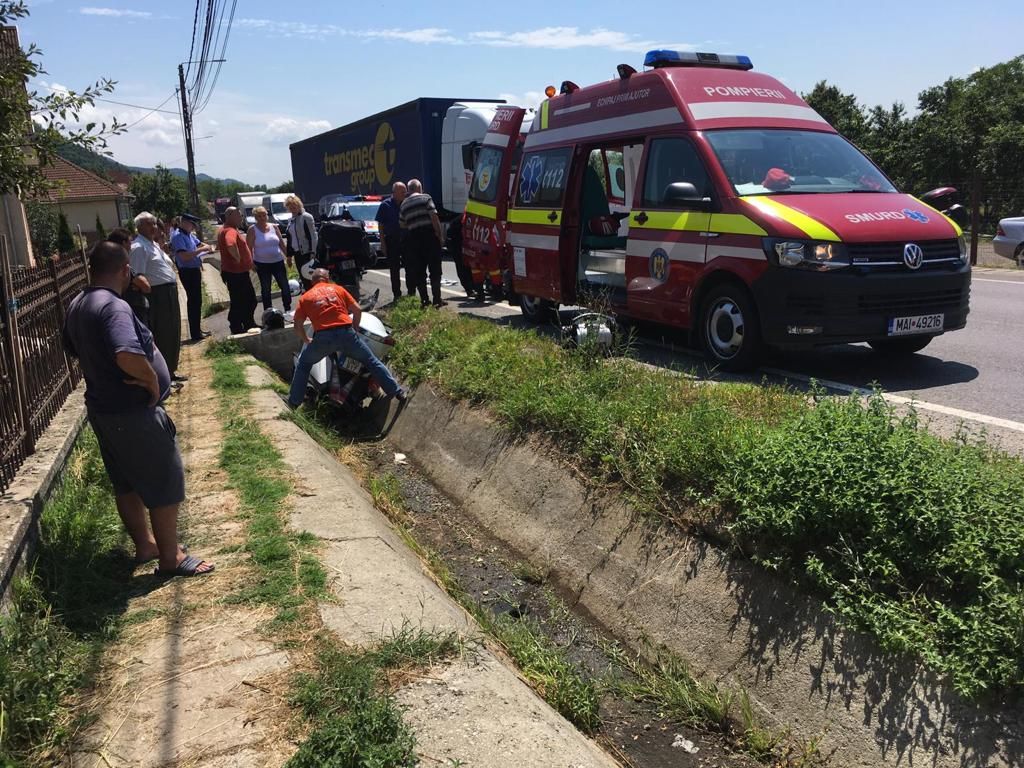 Un motociclist implicat în accident