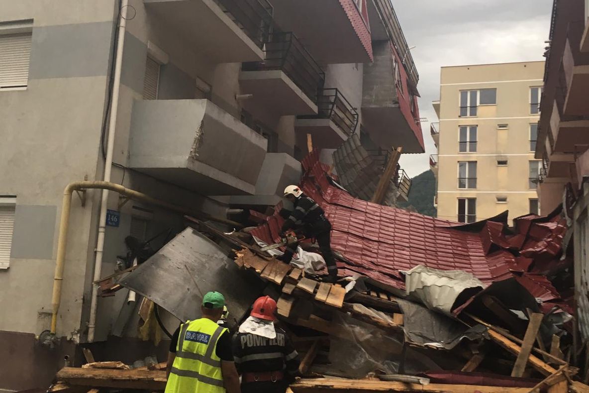 Acoperișuri luate de vânt în Baia Mare