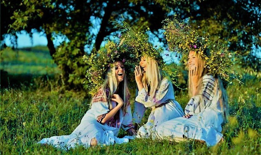 Tradiții și obiceiuri de Rusalii în Maramureș