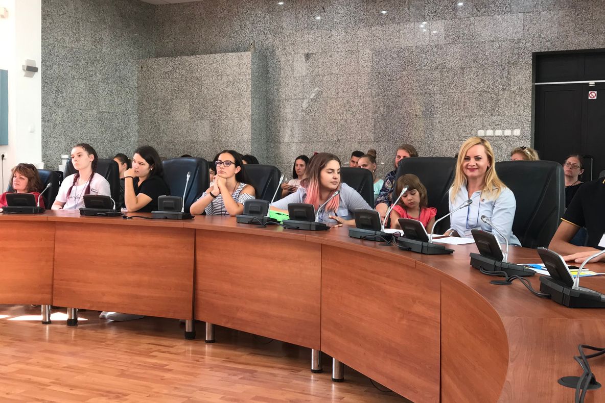 Zeci de elevi prezenţi la Next Generation, un concurs unic în ţară