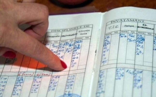 Peste 600 de elevi sunt aşteptaţi să susţină examenele de corigenţă