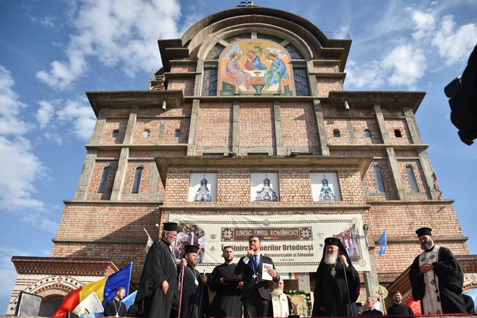 Înaltpreasfințitul Părinte Andrei Andreicuț a fost numit Cetățean de Onoare al Județului Maramureș