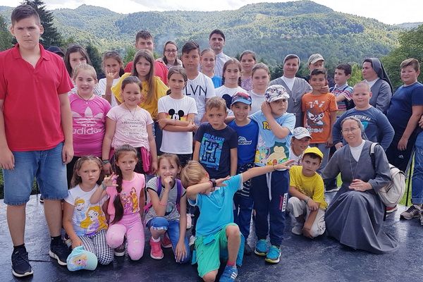 Tabără de vară la Bârsana