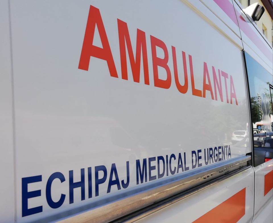 Minore plecate voluntar de la domiciliu, depistate de poliţişti şi încredinţate părinţilor