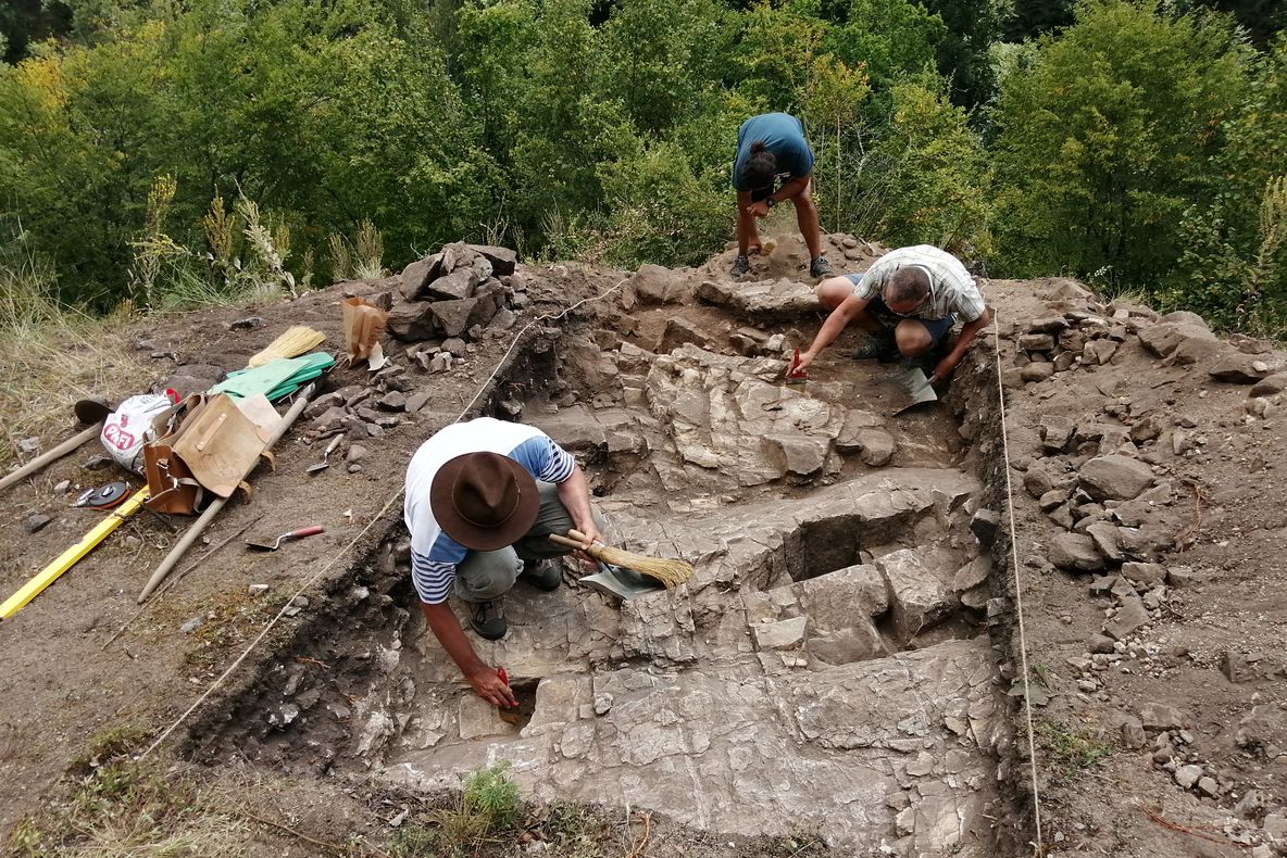 Primele cercetări arheologice la Sălnița – „Custura Cetățele"