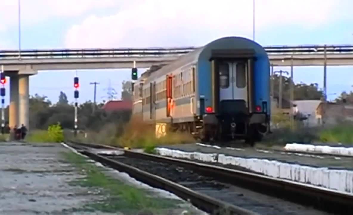 Trenul Baia Mare-Debrecen a lovit un trailer