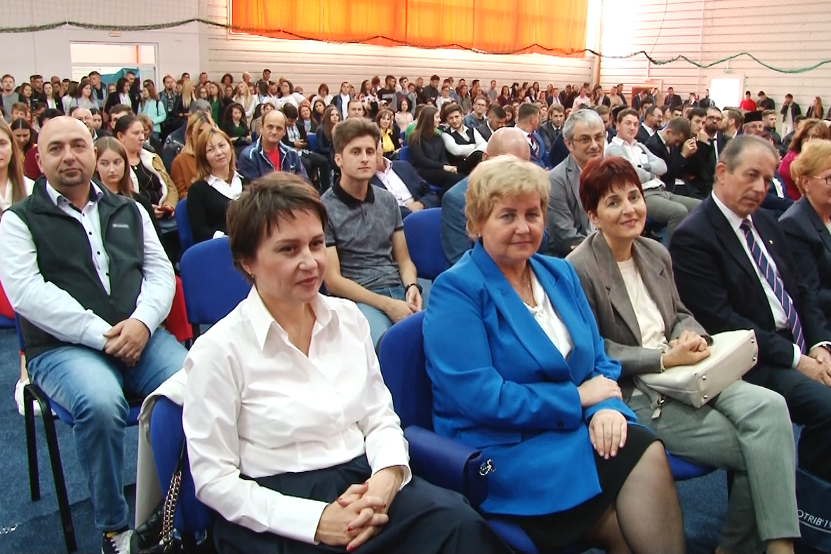 Noul an universitar a început astăzi