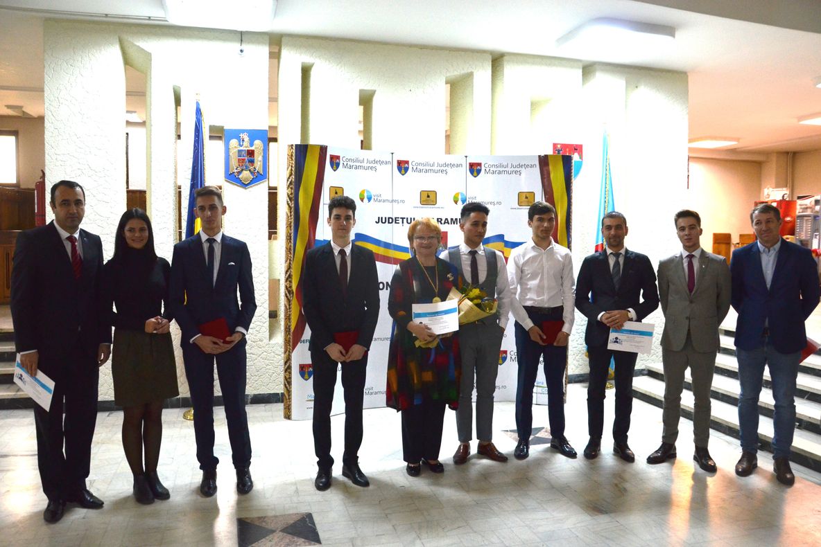 Elevi premiaţi în proiectul educațional ”Arta de a conduce”