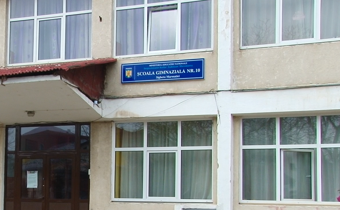 Sală de clasă vandalizată la o școală din Maramureș