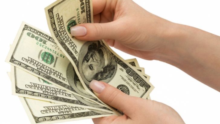 A crezut că va merge la muncă în SUA, însă a rămas fără 1600 de dolari