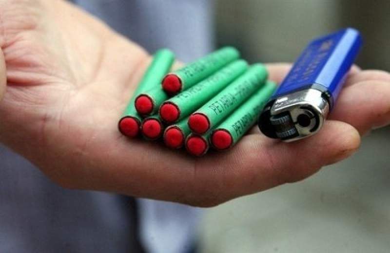 Trei tineri din Mireşu Mare s-au ales cu dosar penal după ce au fost prinși cu petarde