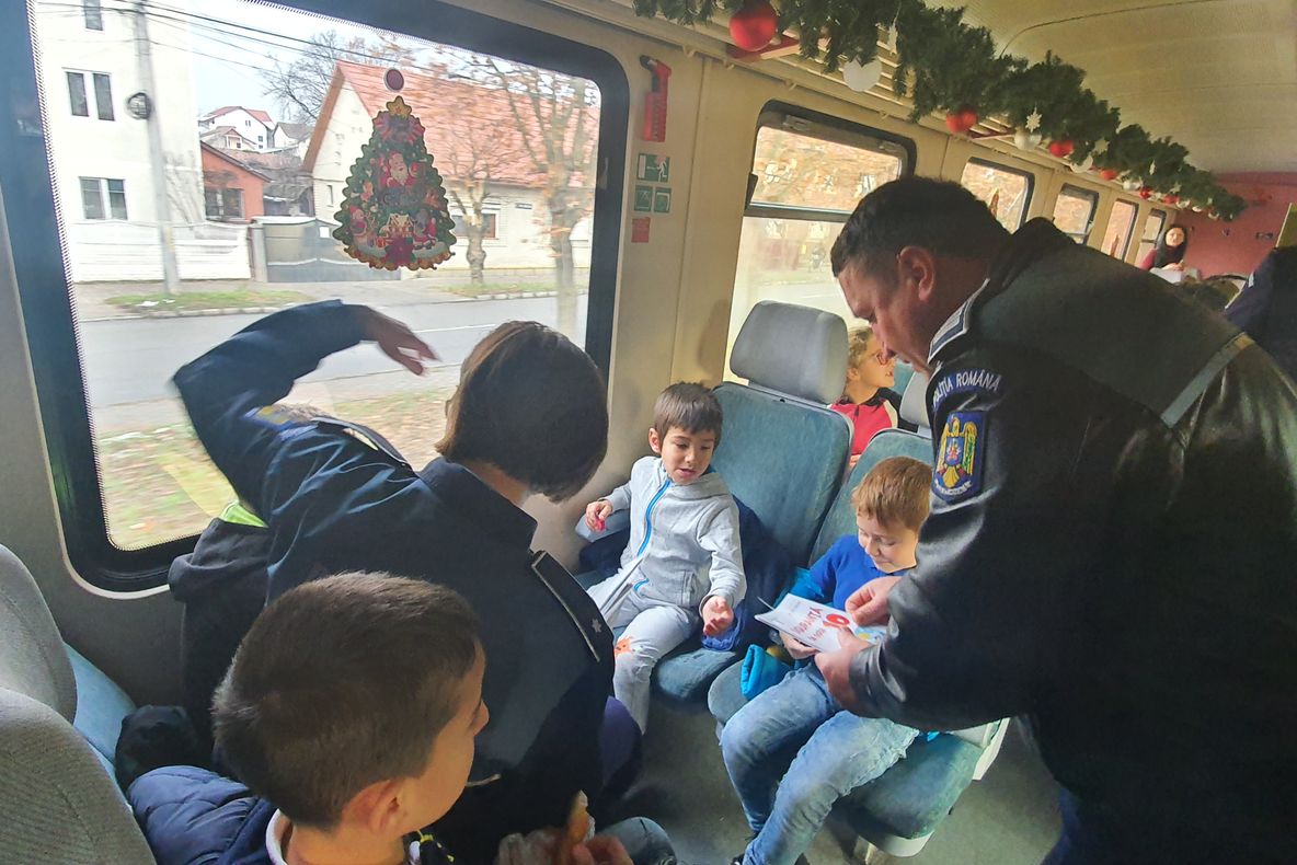 11 modele de case în stil tradițional puse gratuit la dispoziția persoanelor interesate