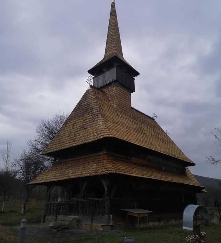 Biserica de lemn „Intrarea Maicii Domnului în Biserică” din Bârsana a fost restaurată