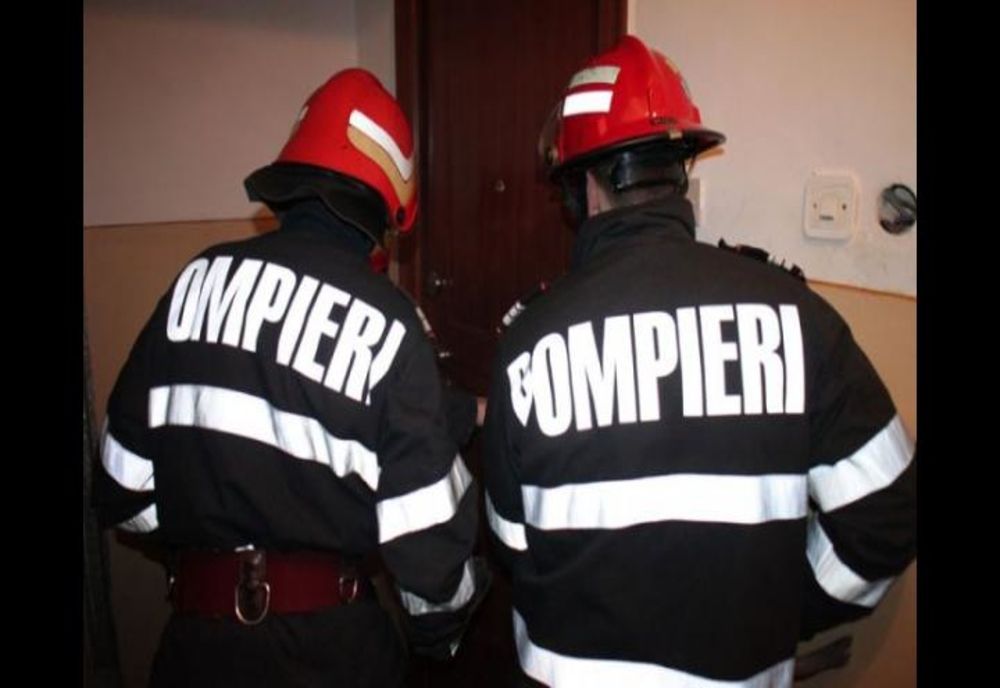 Femeie găsită moartă în propria casă