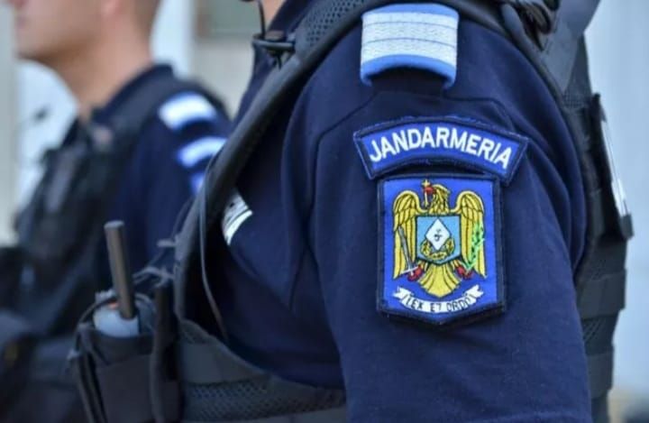 CONFLICT APLANAT DE JANDARMI: Profesoară înjurată de doi tineri în incinta unui liceu din Sighet