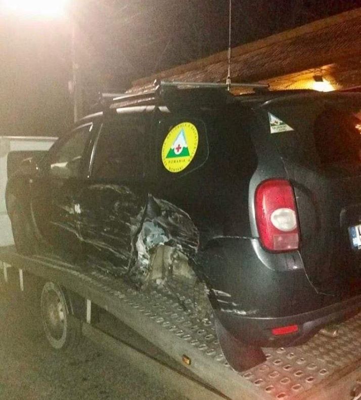 Mașina de intervenție a salvamontistilor din Maramureș, accidentată în trafic