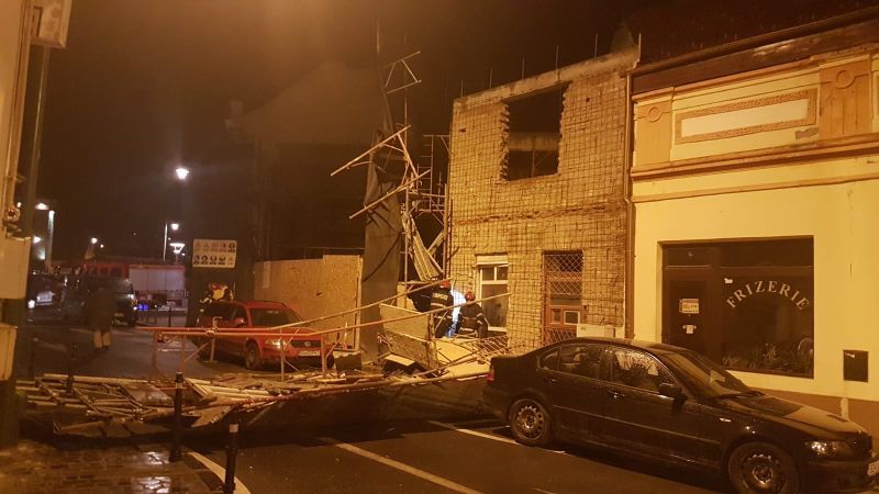 Vânt puternic în Maramureș. Au rămas nealimentați cu energie electrică 1226 consumatori