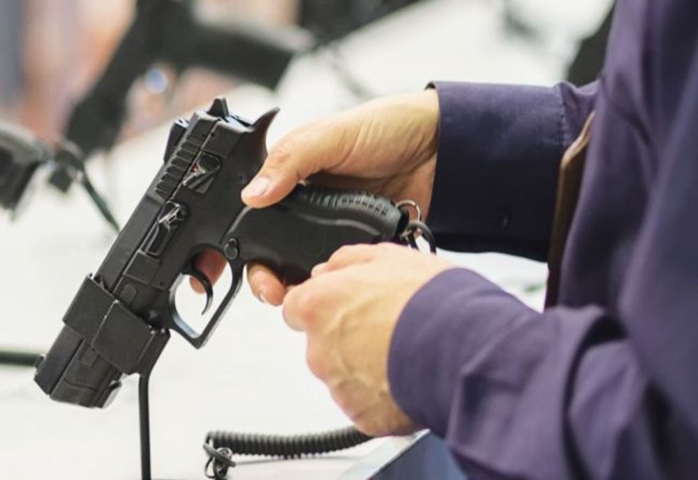 SE SUSPENDĂ:  Măsuri privind activitatea de relaţii cu publicul la serviciul arme, explozivi şi substanţe periculoase 