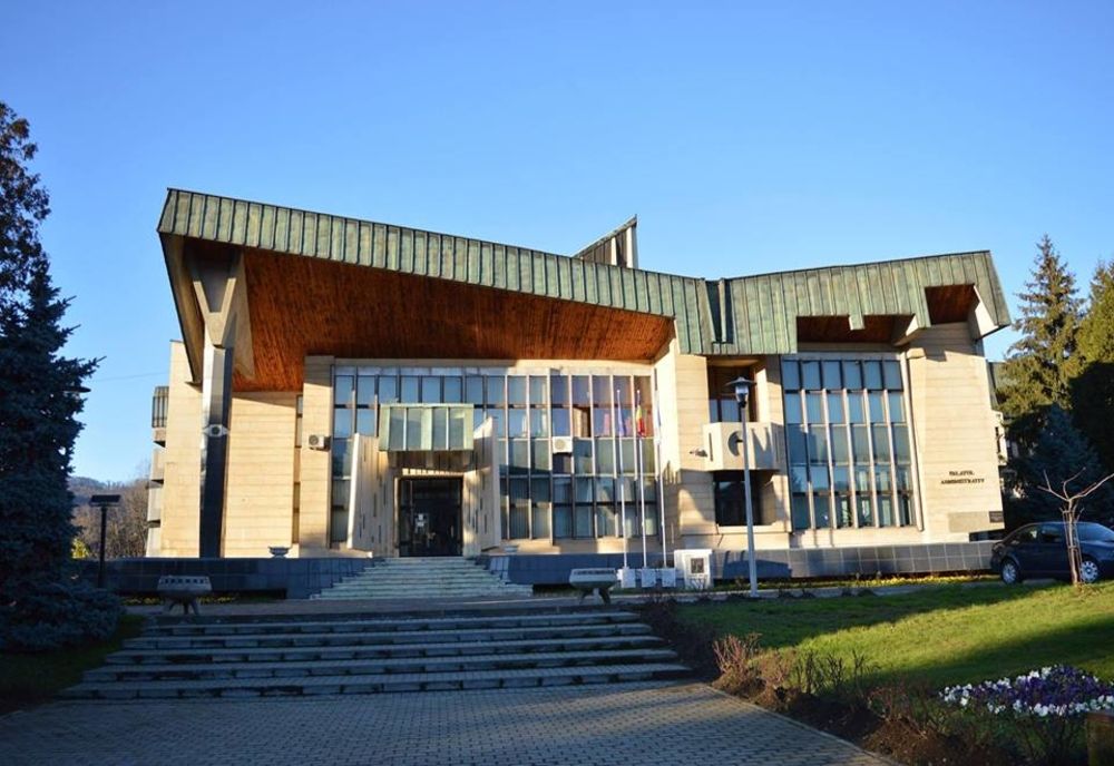 Conducerea județului Maramureș s-a autoizolat în Palatul Administrativ din Baia Mare