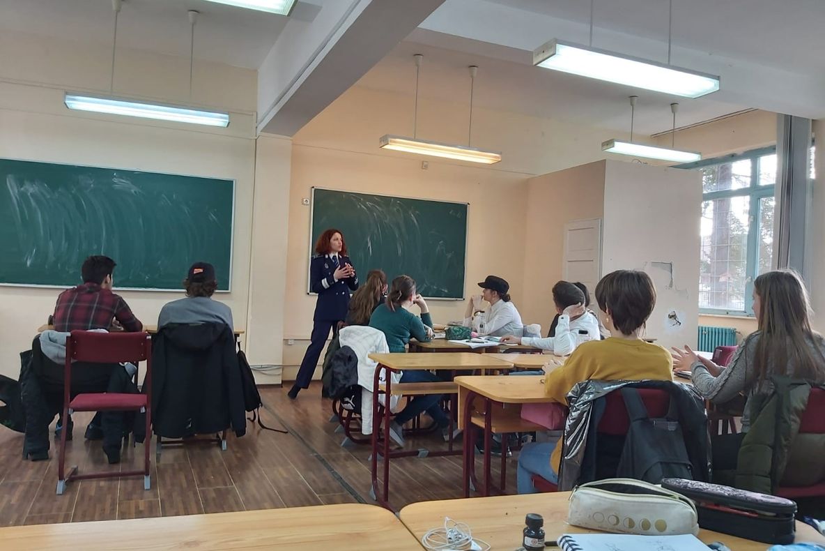 Campanie de prevenire a violenței de gen la Colegiul de Arte Baia Mare