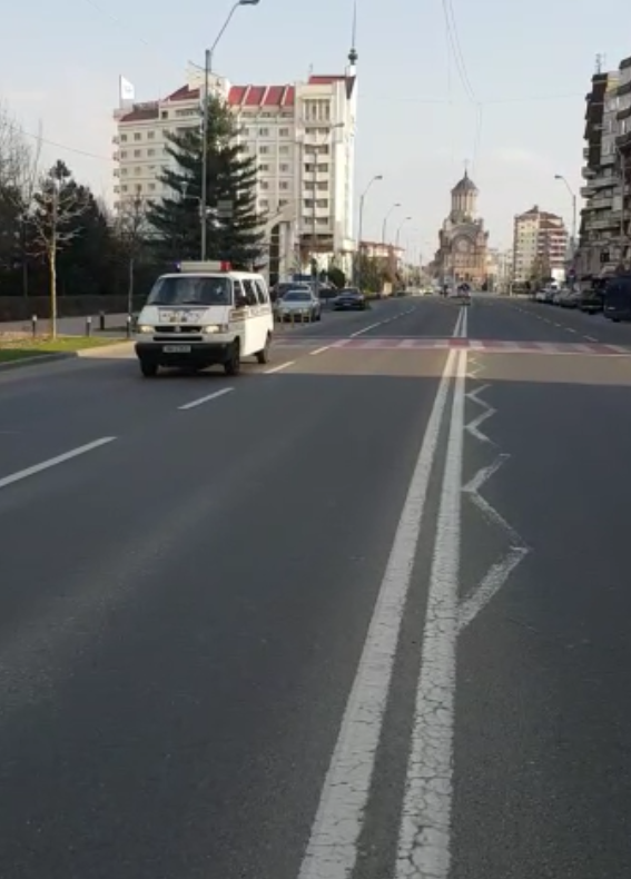 Imnul României a răsunat din megafoanele autospecialelor de poliție