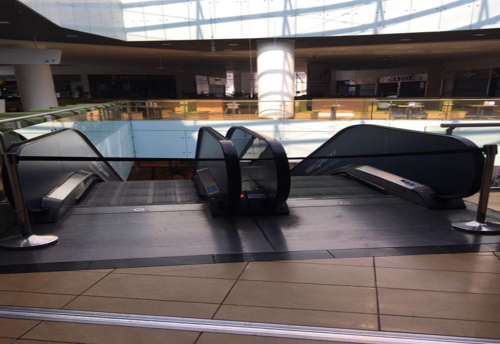 OFICIAL: De azi se închid mall-urile