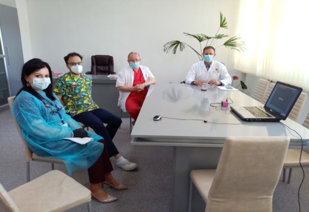 Medici ai Spitalului Județean de Urgență au participat la videoconferința națională cu medicii din China