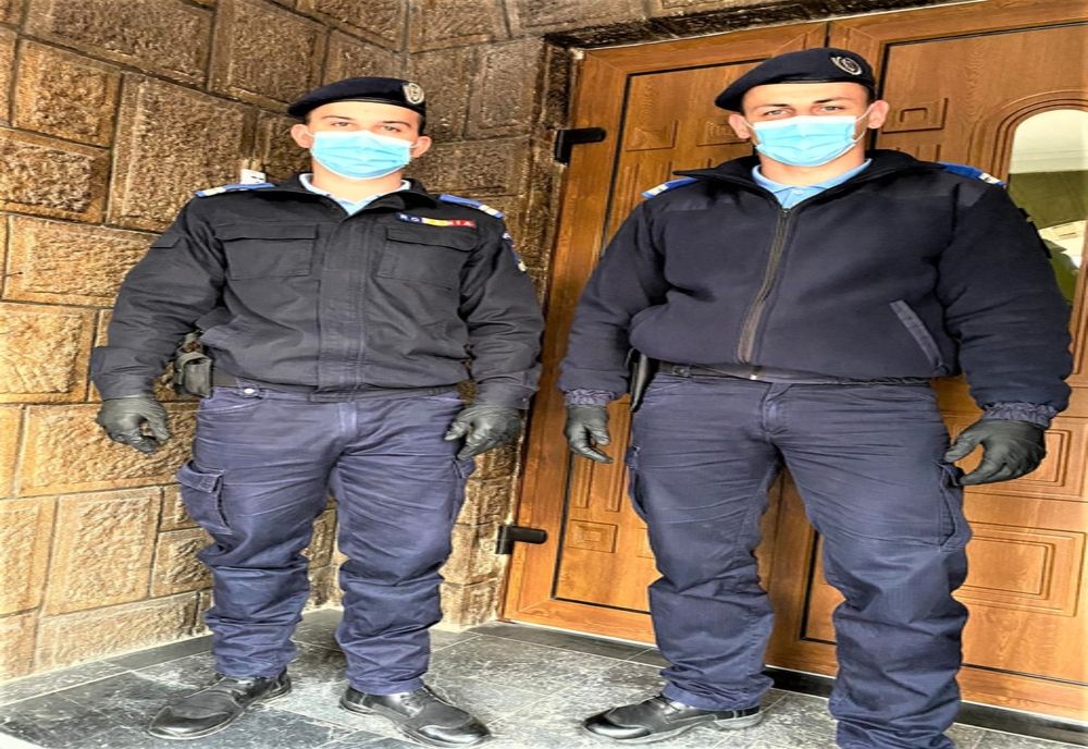 MARAMUREȘ: Un tânăr i-a dus droguri unui prieten aflat într-un centru de carantină