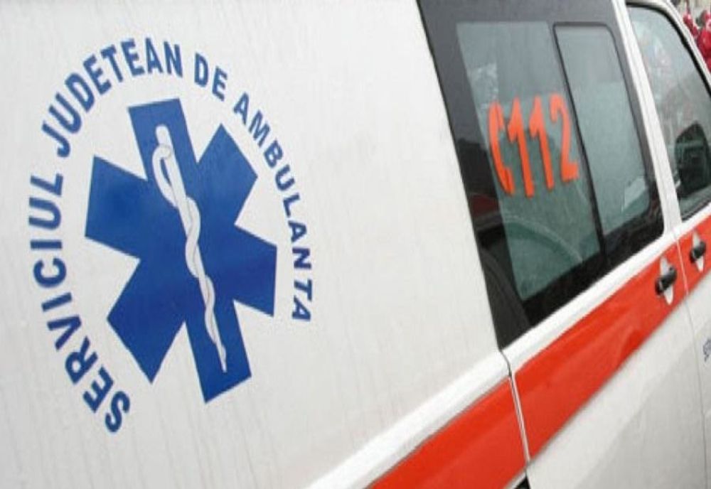 TRAGEDIE: Un copil de 2 ani a murit după ce a fost surprins şi accidentat de o autoutilitară