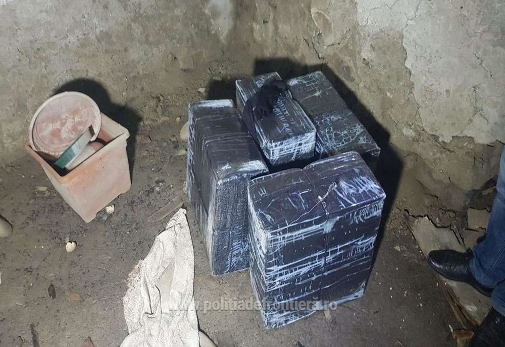 Ţigări în valoare de 23.400 lei, confiscate la frontiera de nord a României