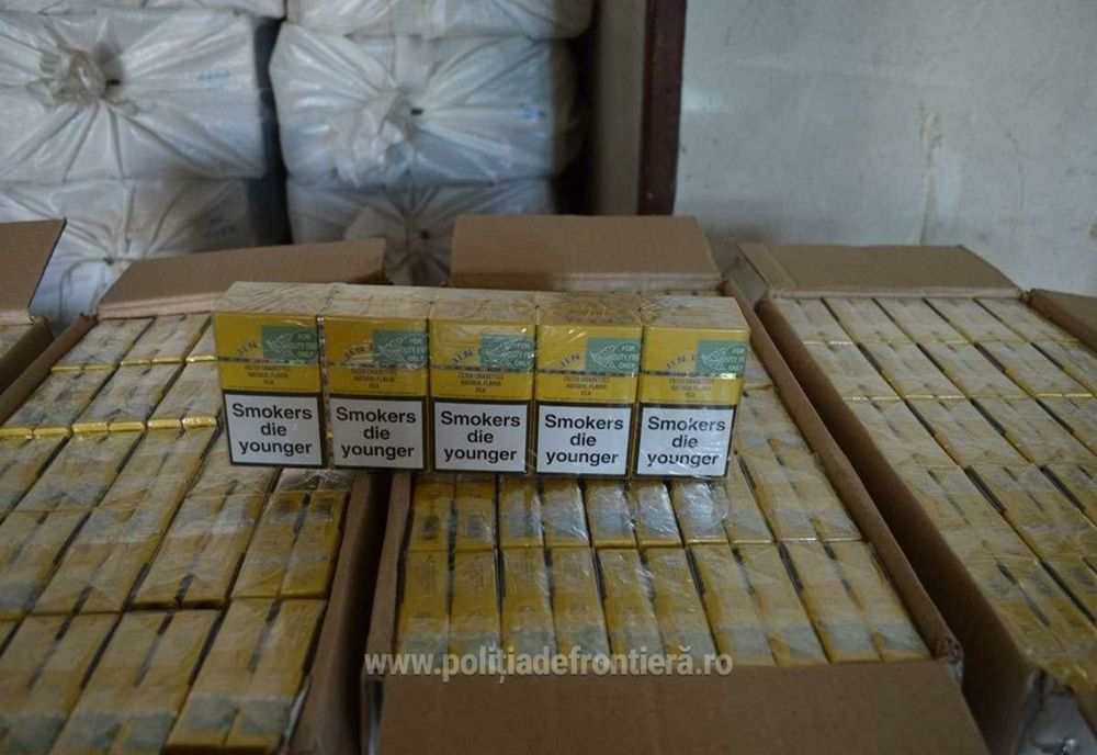 Peste 3.000 de pachete de țigări, descoperite pe malul Tisei, lângă Sighetu Marmației