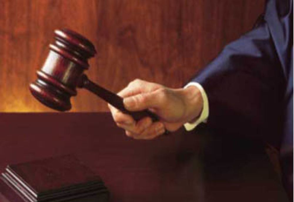 Bărbat din Maramureș, condamnat la 2 ani și 6 luni de închisoare cu suspendare, după ce a încercat să mituiască un polițist