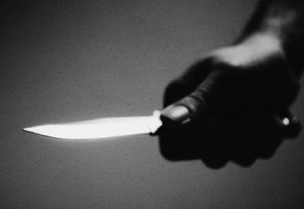 Incident șocant în Borșa. Un bărbat și-a înjunghiat soția în gât