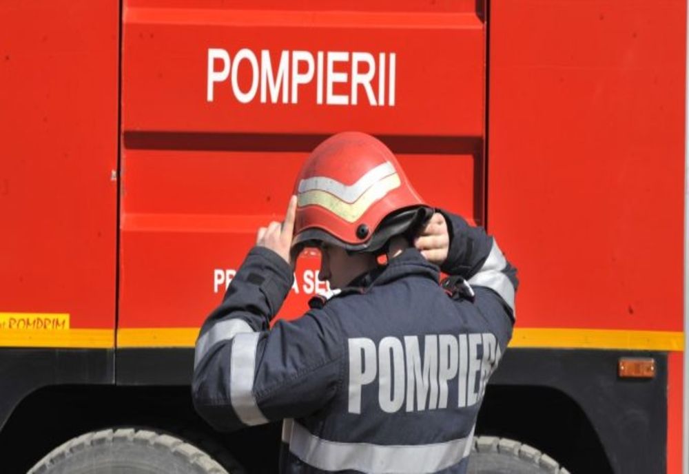 Bărbat, găsit decedat într-un imobil afectat de incendiu! Polițiștii au demarat o anchetă