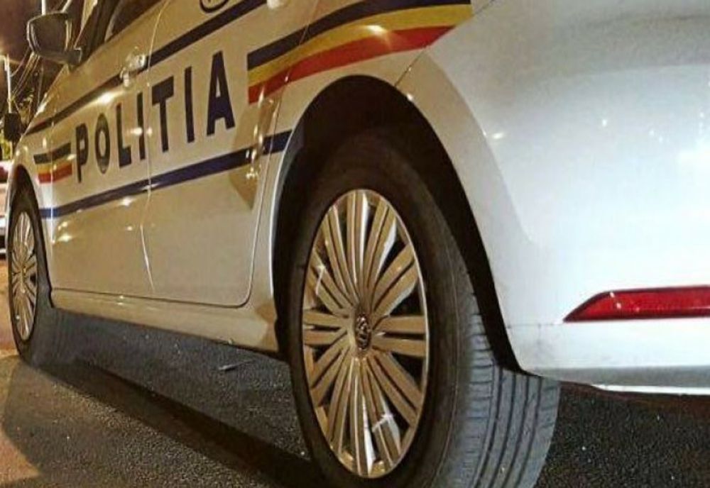 A furat bunuri din curtea unui parc auto și s-a ales cu dosar! Ce au mai descoperit polițiștii