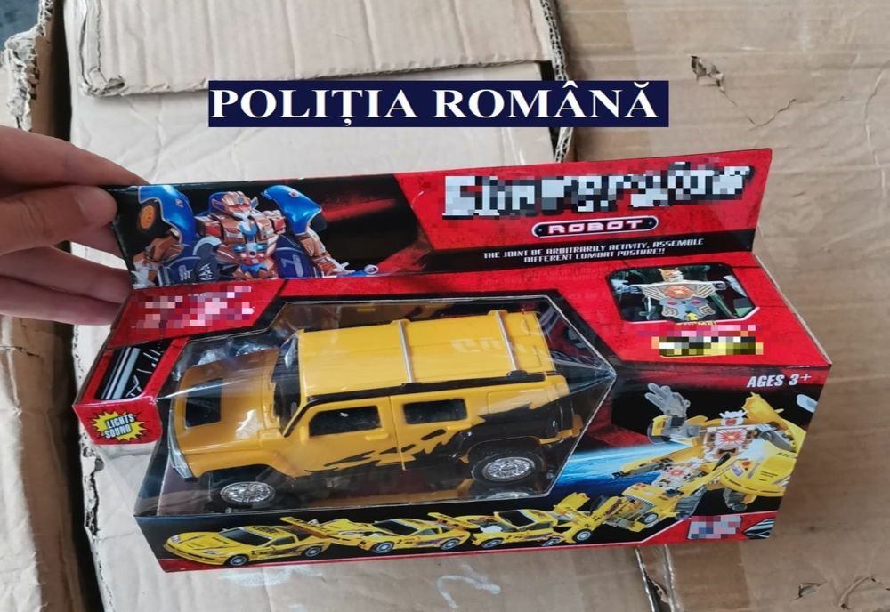 Sute de cutii cu jucării şi haine contrafăcute au fost confiscate de poliţiştii maramureşeni
