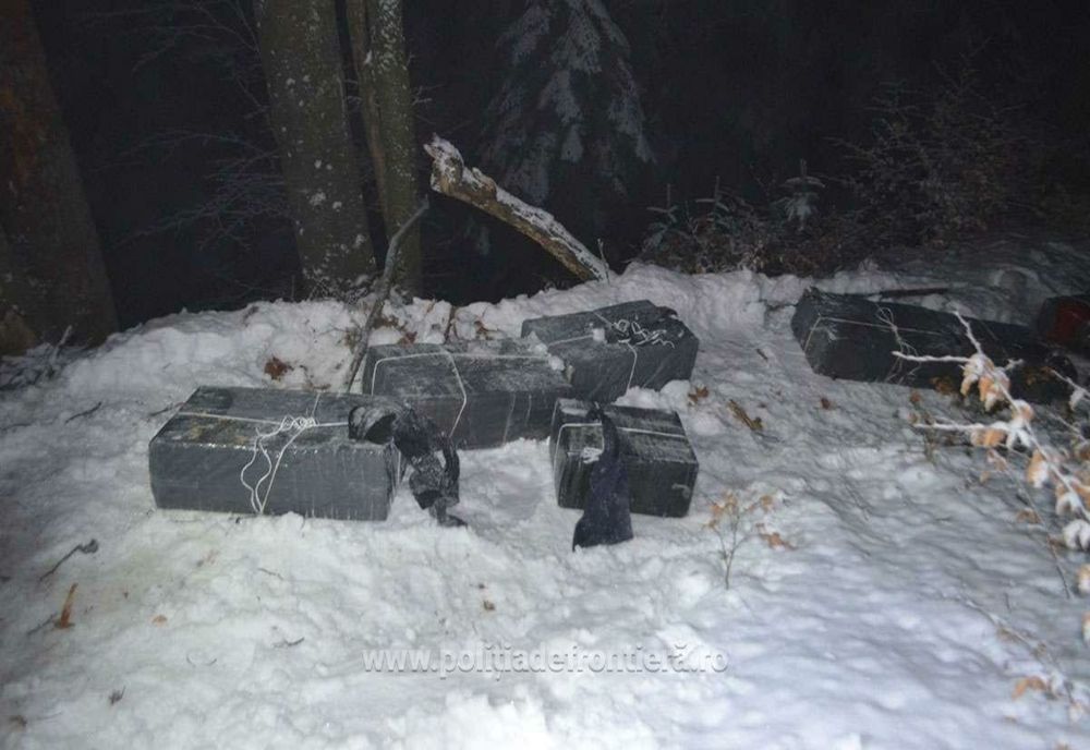 Țigări de contrabandă de peste 17.000 lei, descoperite de polițiștii de frontieră maramureșeni în apropierea frontierei