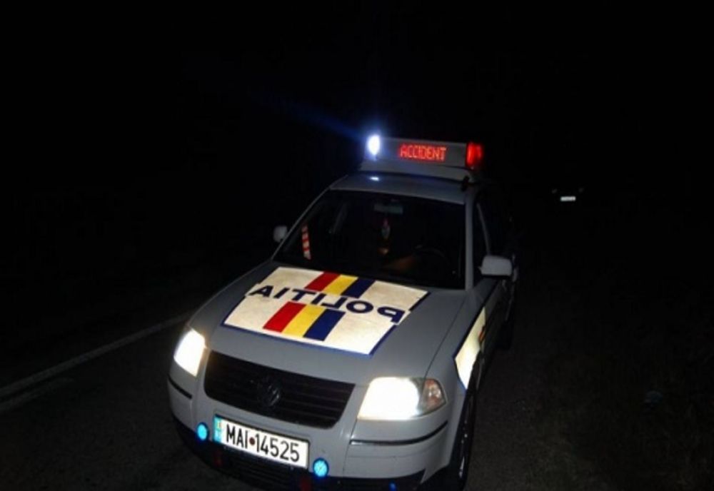 Accident în Vişeu de Sus! Un bărbat beat a intrat cu maşina într-un gard