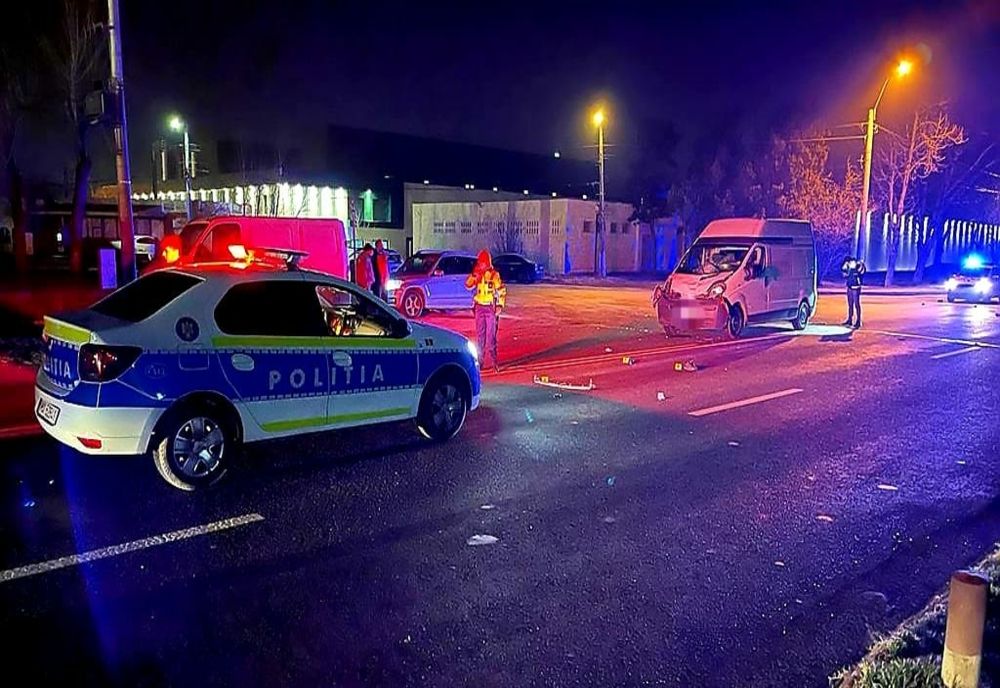 Accident în Băiţa provocat de un şofer cu alcoolemie record! Şoferul nevinovat a ajuns la spital