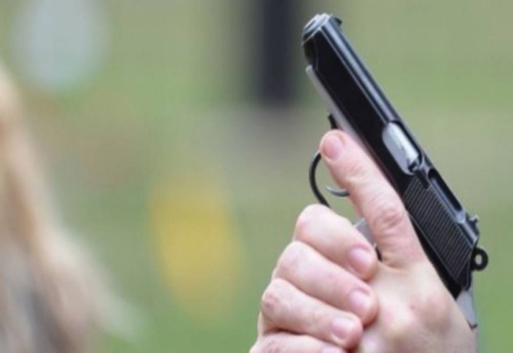 Scandal în faţa unui bar din Sighetu Marmaţiei! Au fost trase focuri de armă