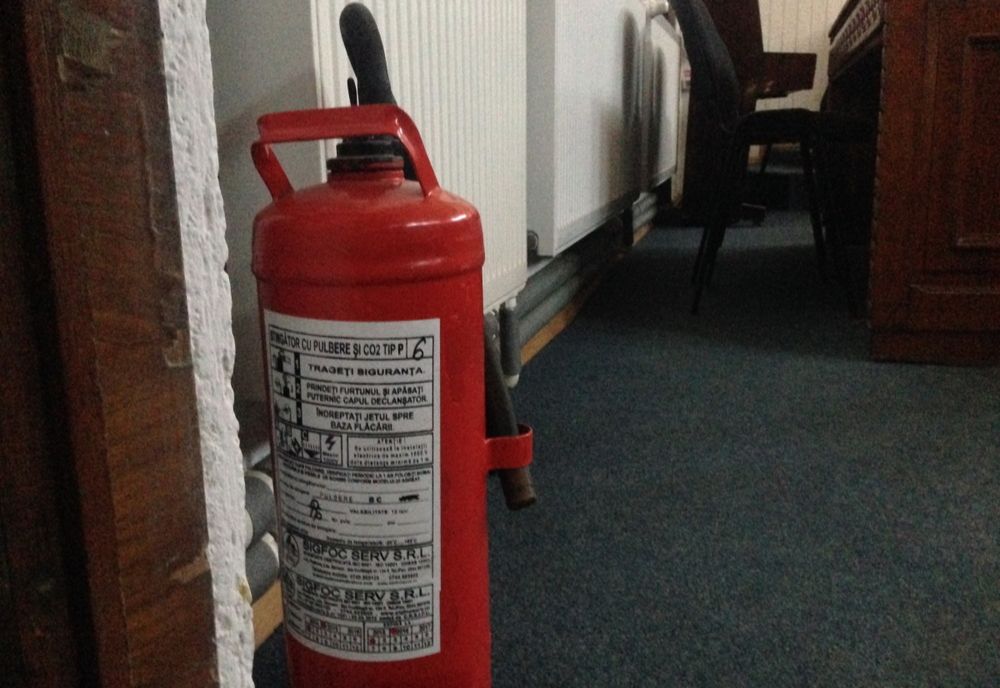 Zeci de amenzi aplicate de ISU Maramureş pentru nerespectarea normelor legale referitoare la apărarea împotriva incendiilor